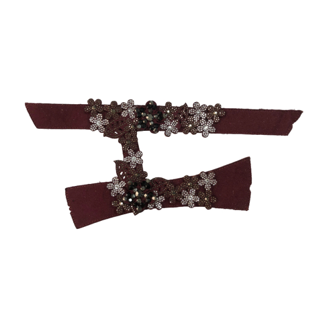 Hand-stitched diamond flower-patterned upper