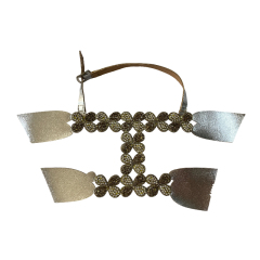 Multicolored small flower-patterned perforated diamond upper