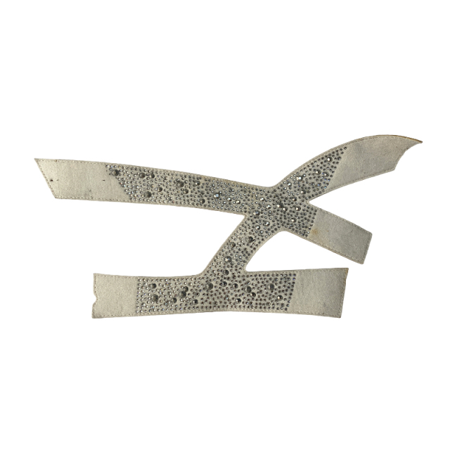 The upper of the shoe is irregularly rhinestone with velvet fabric