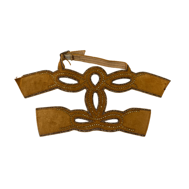 The upper of the flannel laser-ironed diamond sandals