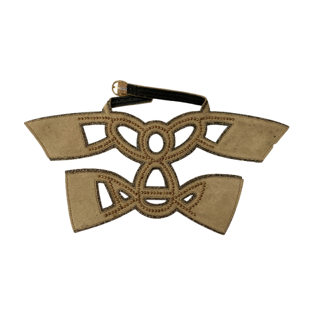 The upper of the flannel laser-ironed diamond sandals