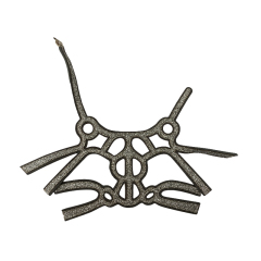 The upper of the flannel laser-ironed diamond sandals