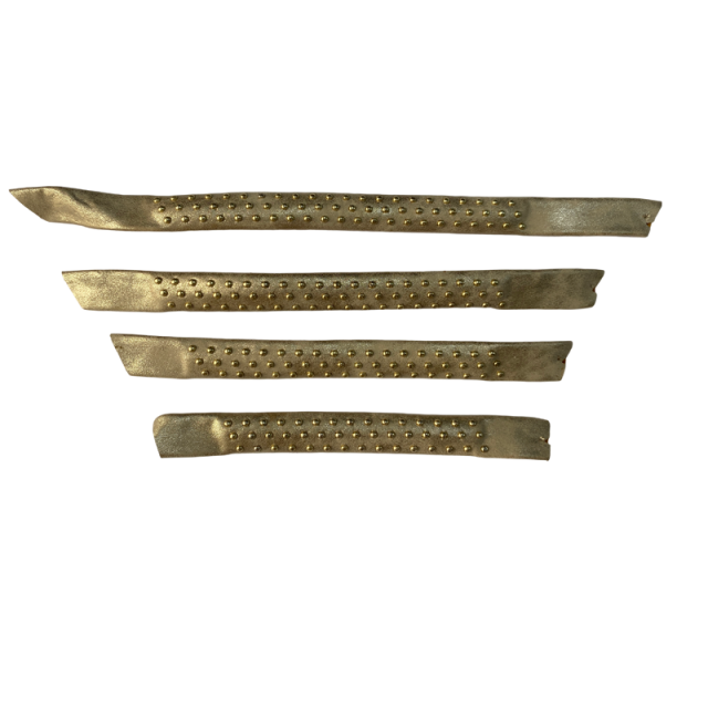 Colorful one-line shoe upper with rhinestones