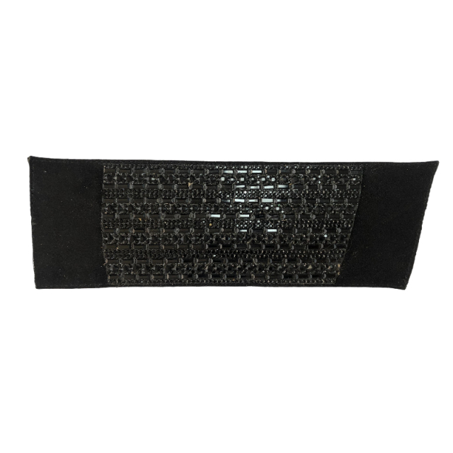 The upper is made of PU velvet fabric with hot rhinestone and hand-stitched beads