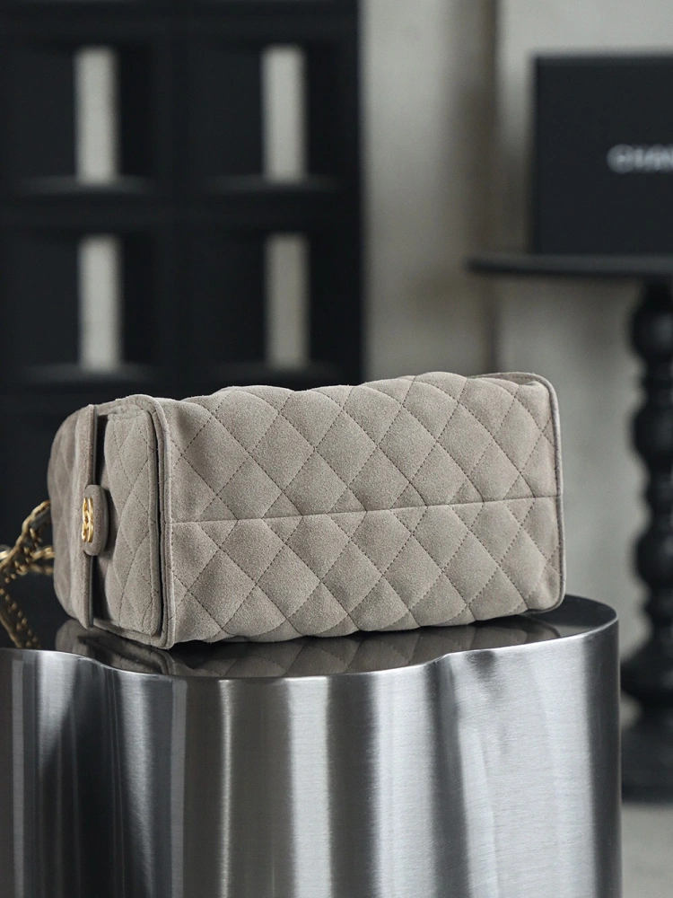 Chanel25c grey suede