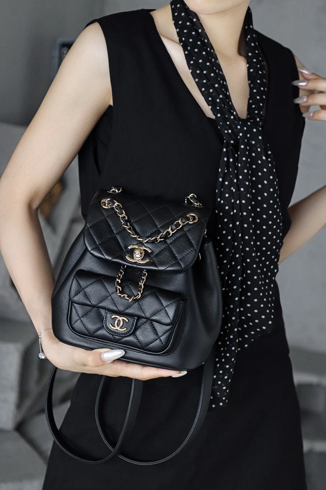 Chanel 24P Dumas black