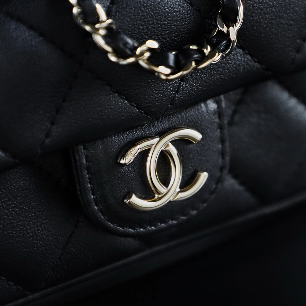 Chanel 24P Dumas black