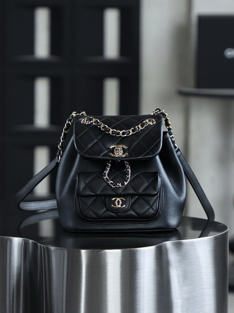 Chanel 24P Dumas black