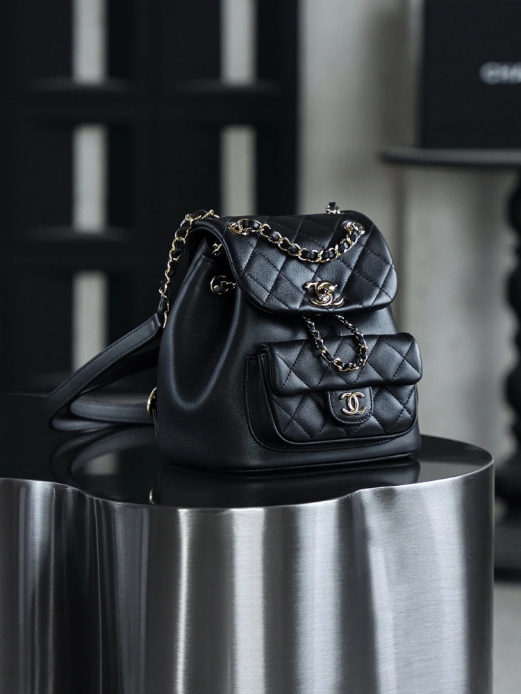 Chanel 24P Dumas black