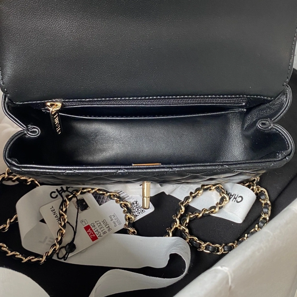 CHANEL Handbag AS4140