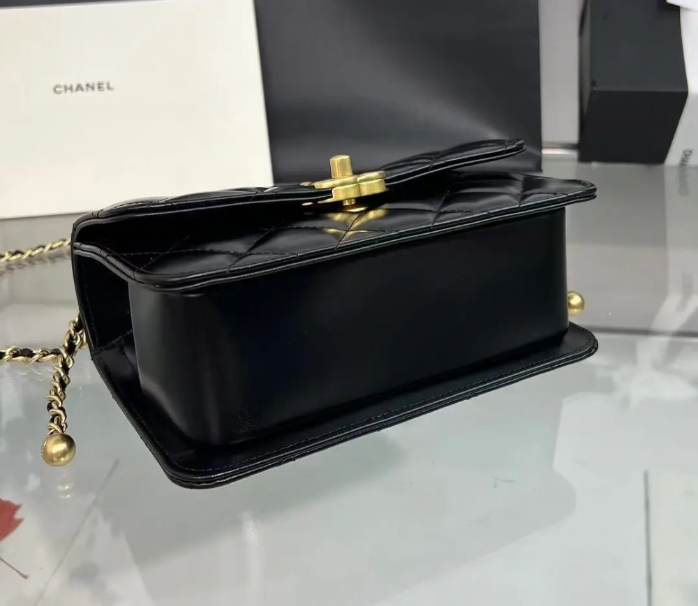 Chanel shoulder crossbody bag AS2615