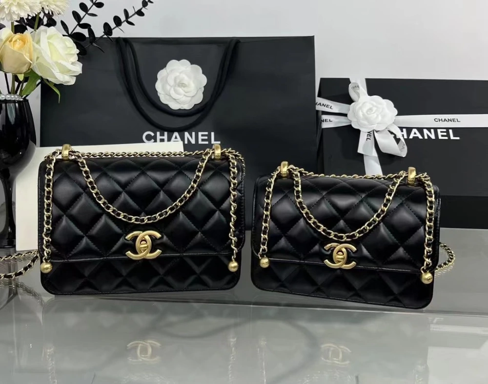 Chanel shoulder crossbody bag AS2615
