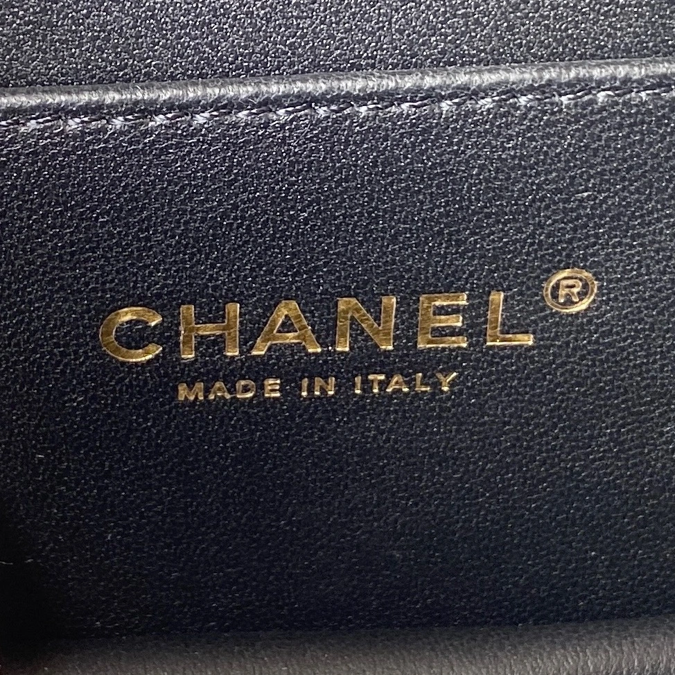 CHANEL Handbag 230816L