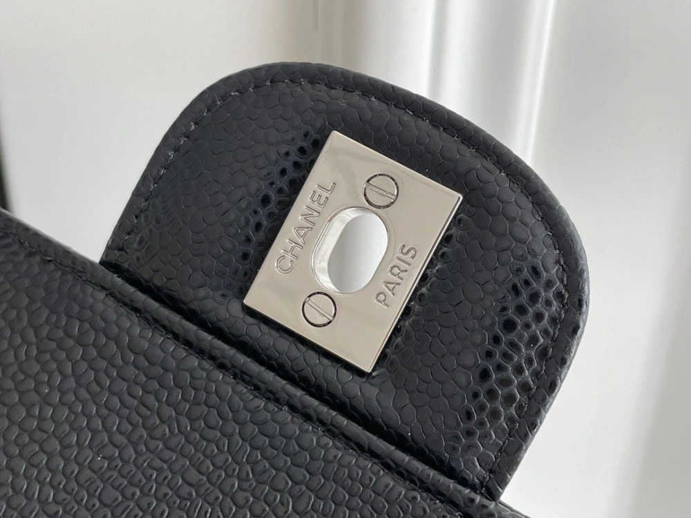 Medium CF Chanel Classic Flap Bag Caviar