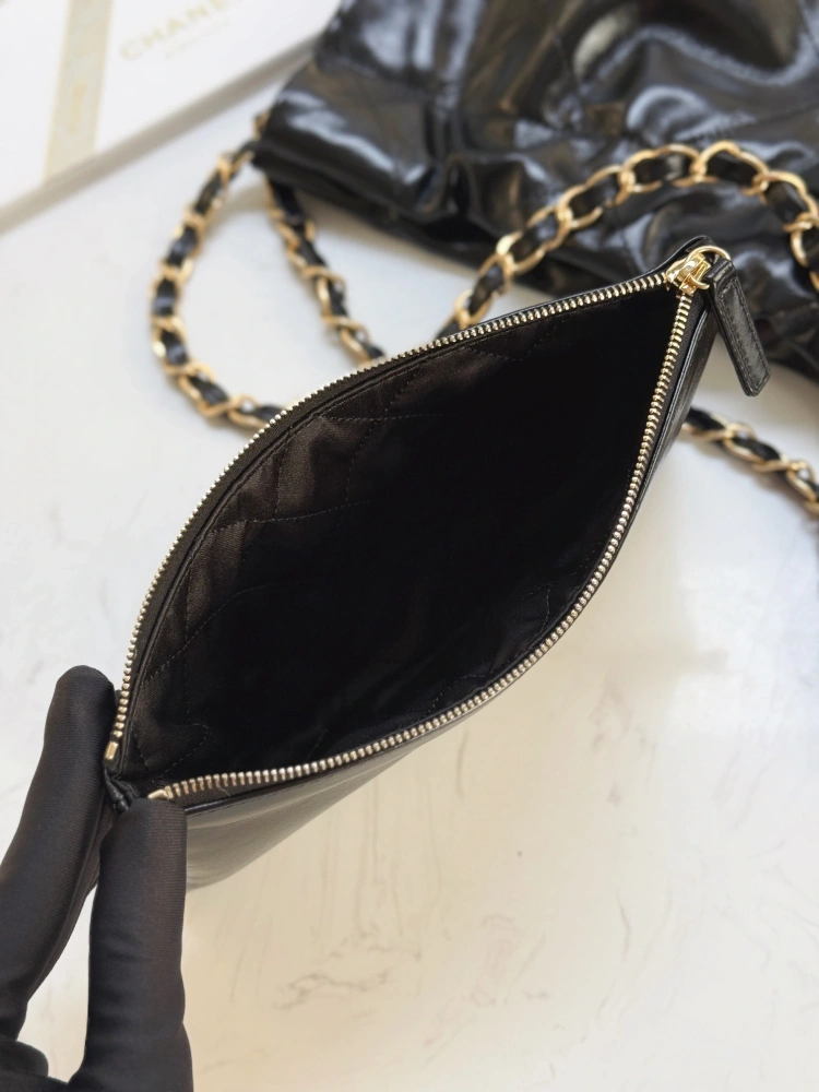 Chanel 22bag shopping bag