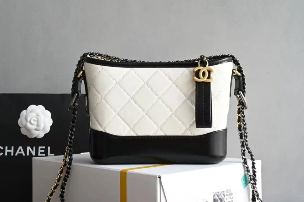 Chanel gabrielle hobobag