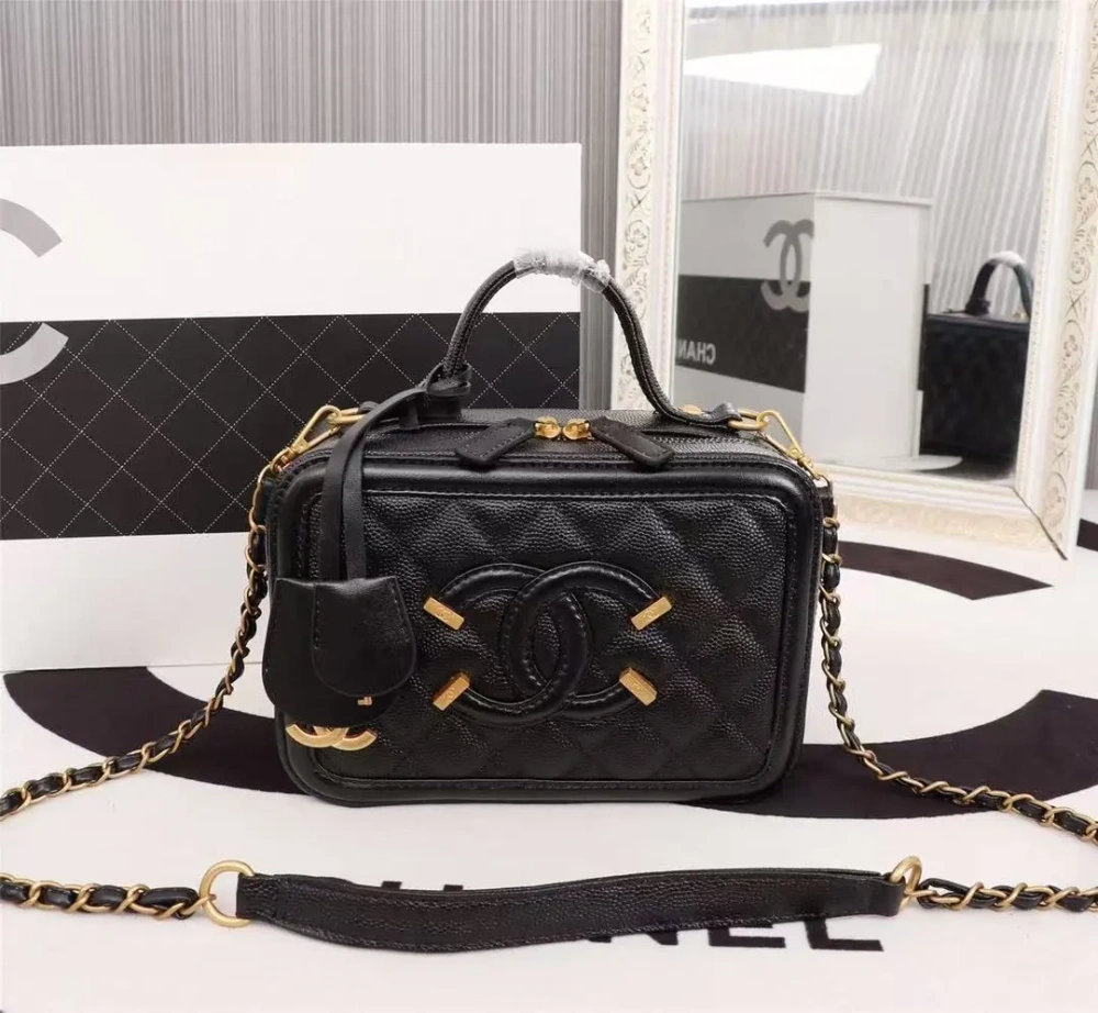 ChaneL cosmetic bag
