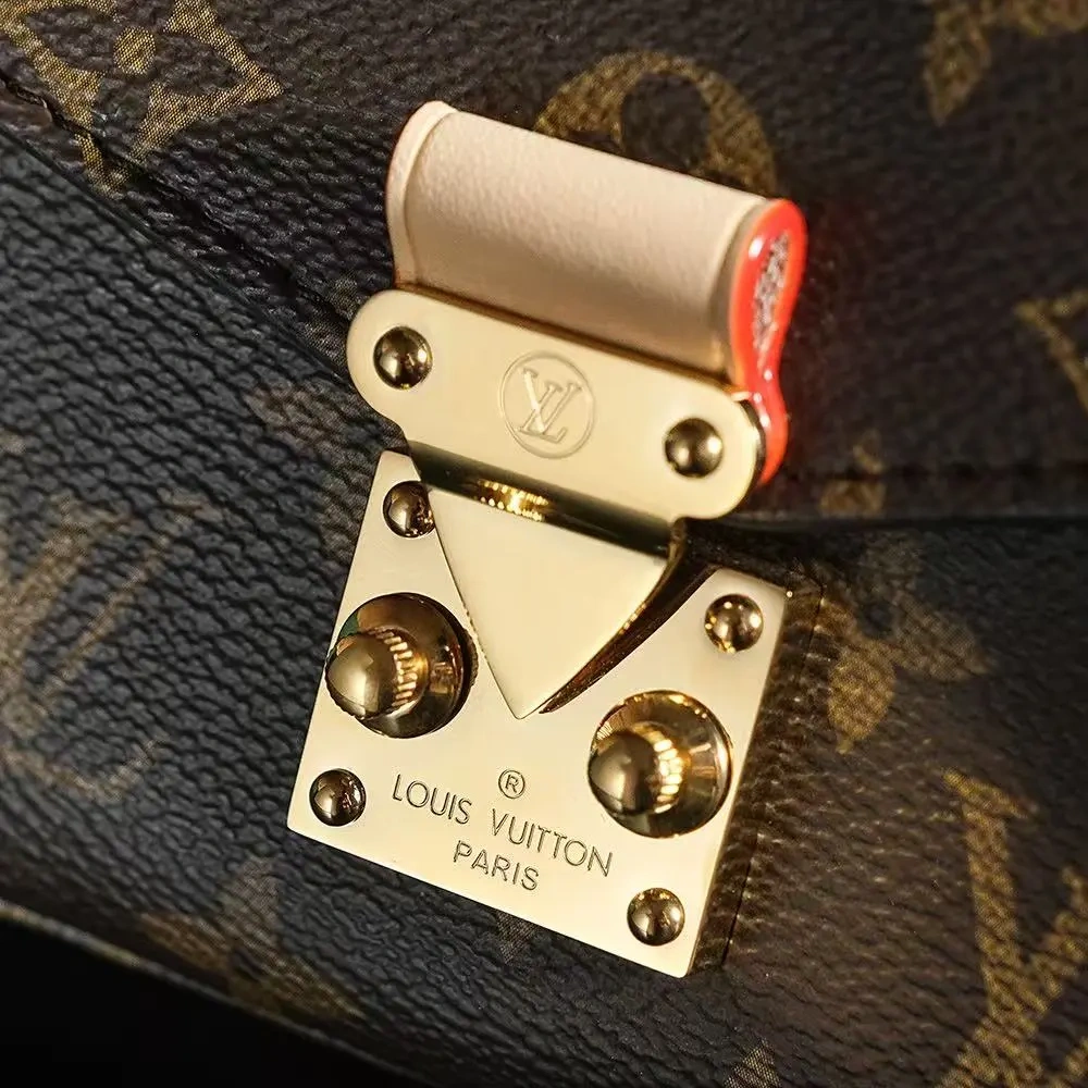 LV Pochette Métis East West M46279P Bag