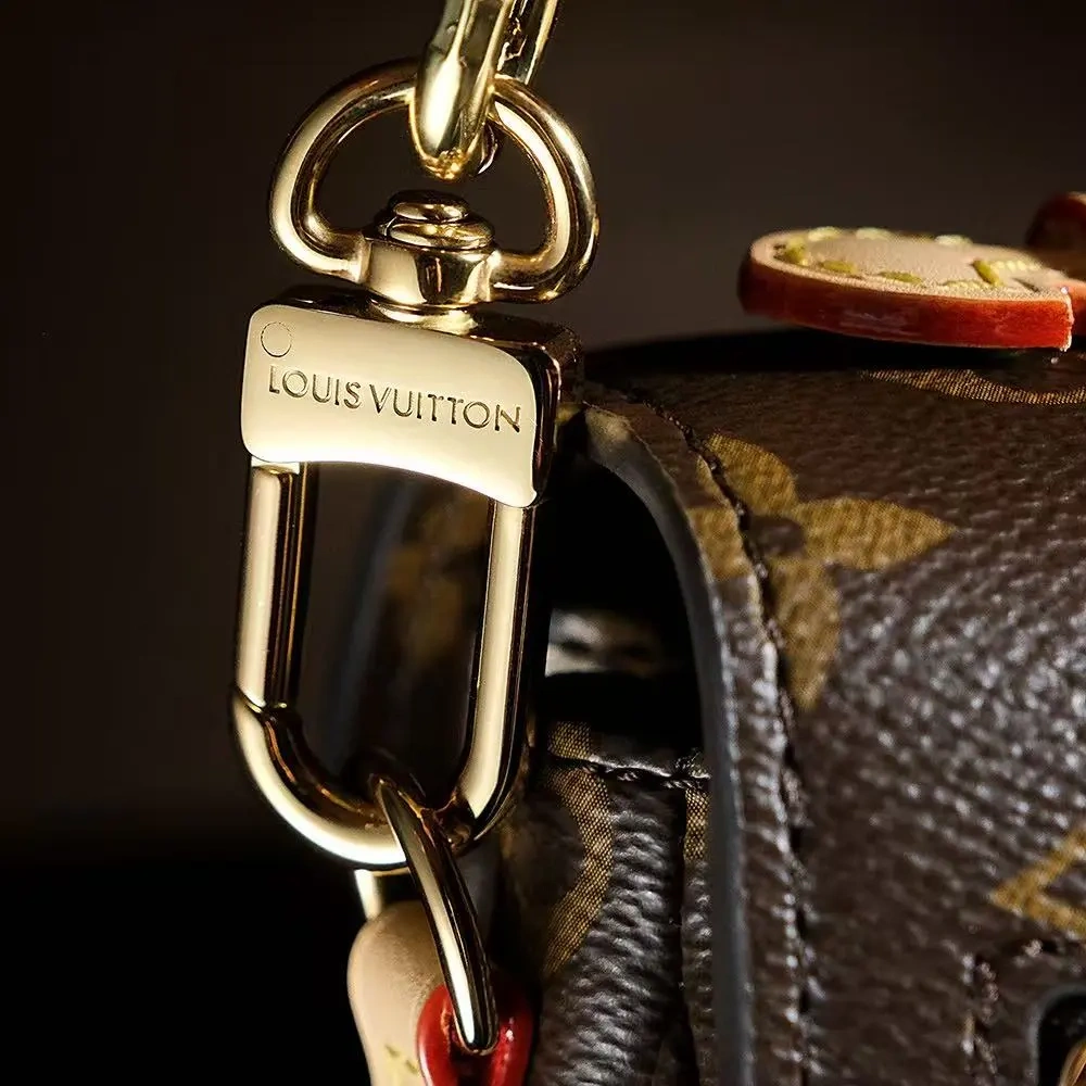 LV Pochette Métis East West M46279P Bag