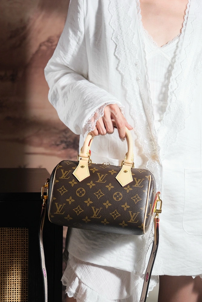 LV Speedy Bandoulière 20