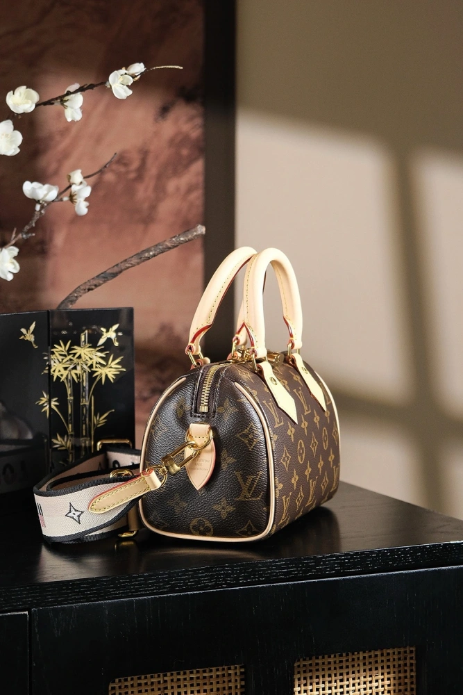 LV Speedy Bandoulière 20