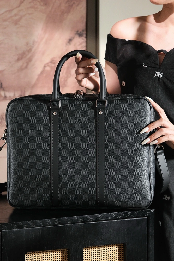 LV PORTE DOCUMENTS VOYAGE
