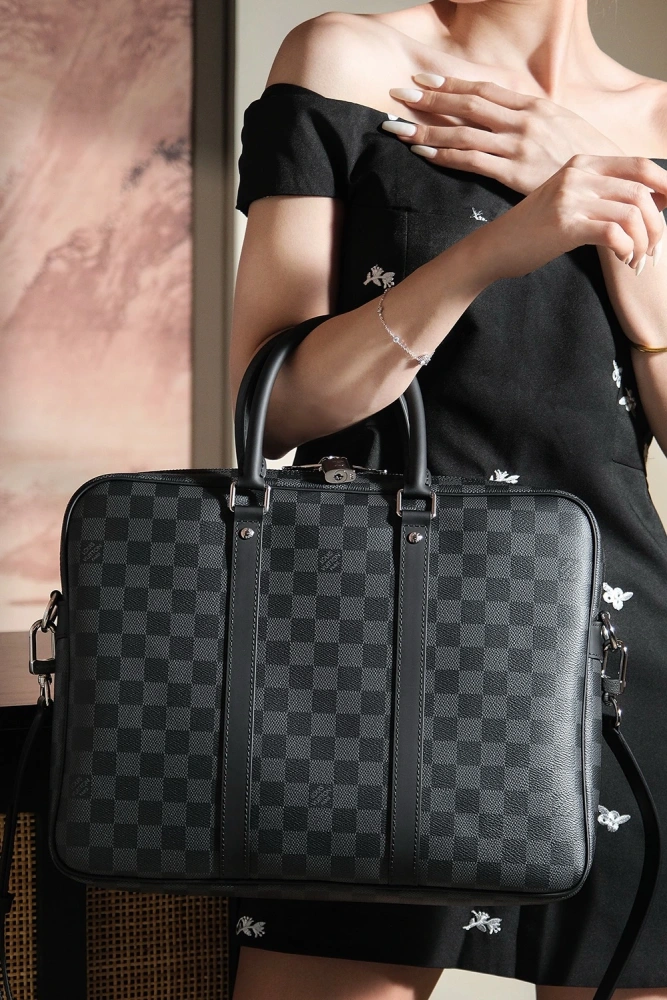 LV PORTE DOCUMENTS VOYAGE