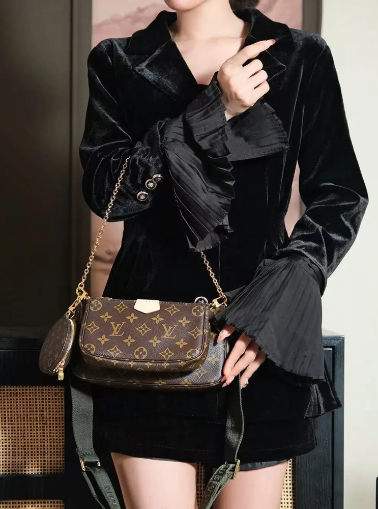 LV MULTIPOCHETTE