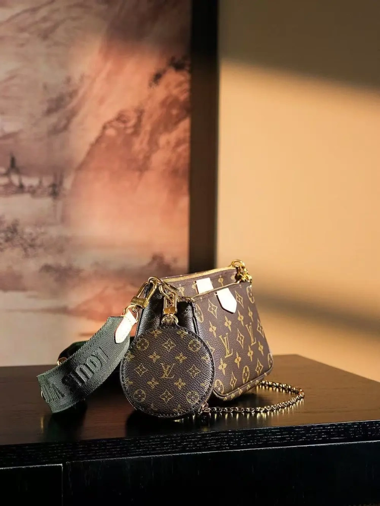 LV MULTIPOCHETTE