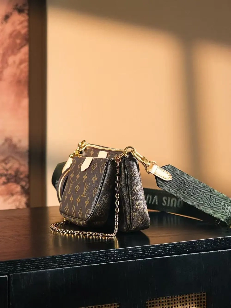 LV MULTIPOCHETTE