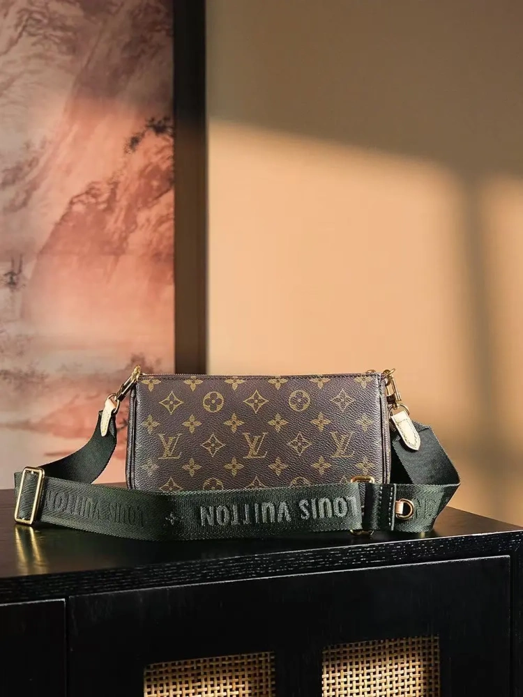 LV MULTIPOCHETTE