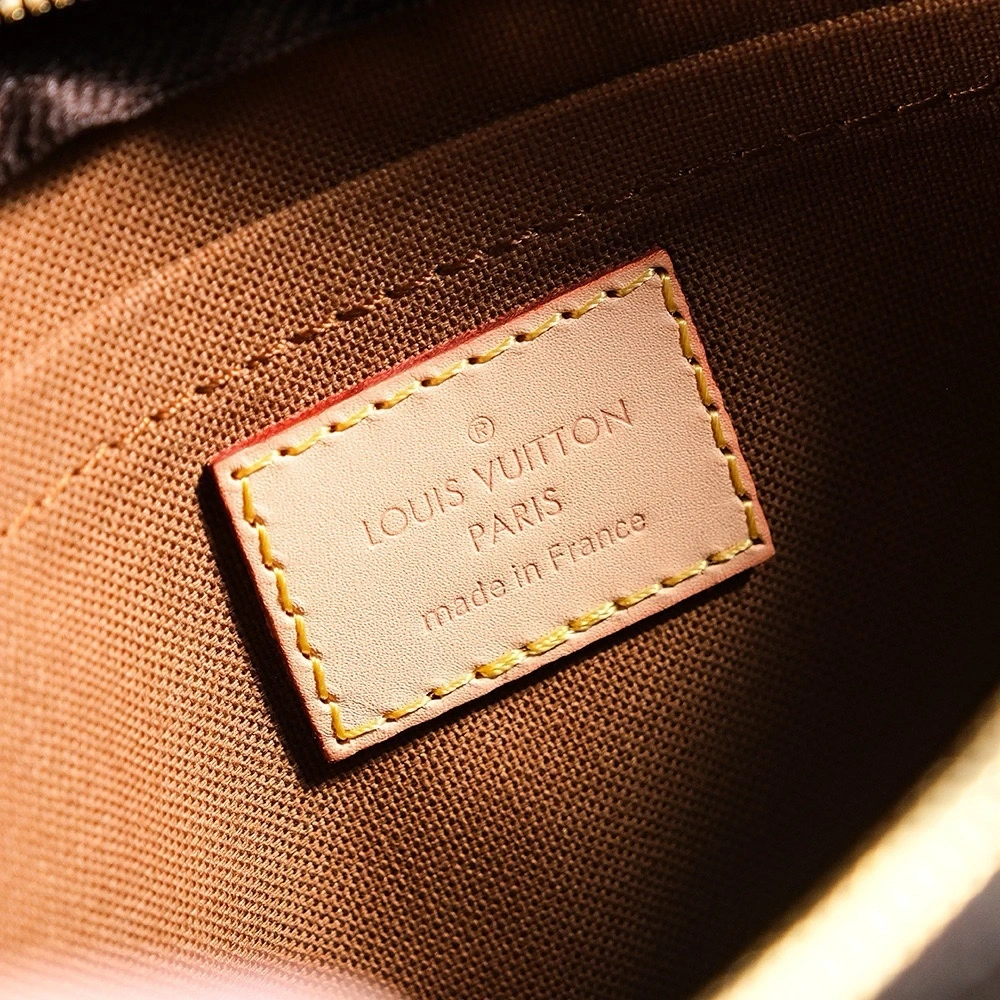 LV MULTIPOCHETTE