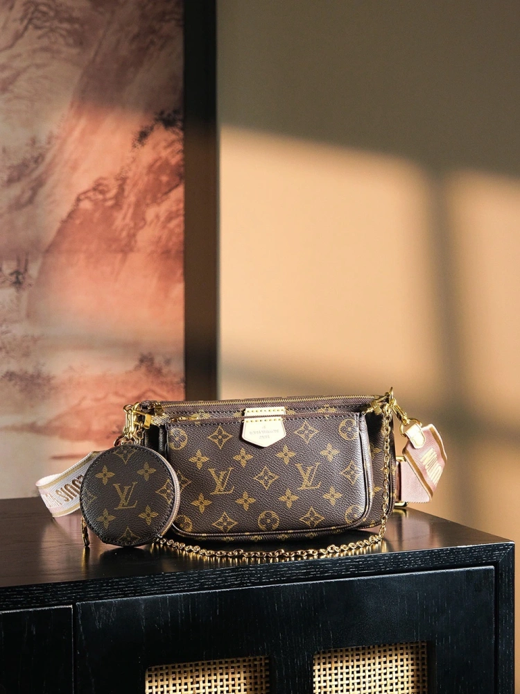 LV MULTIPOCHETTE