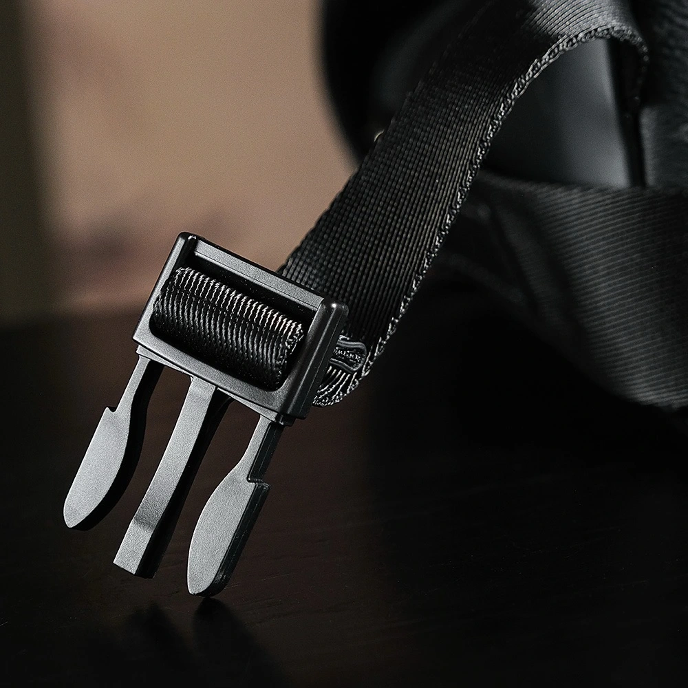 LV VOYAGER messenger bag series M40511