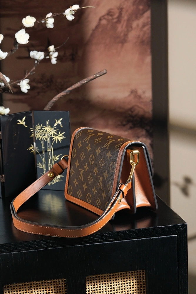LV MINI DAUPHINE M45959