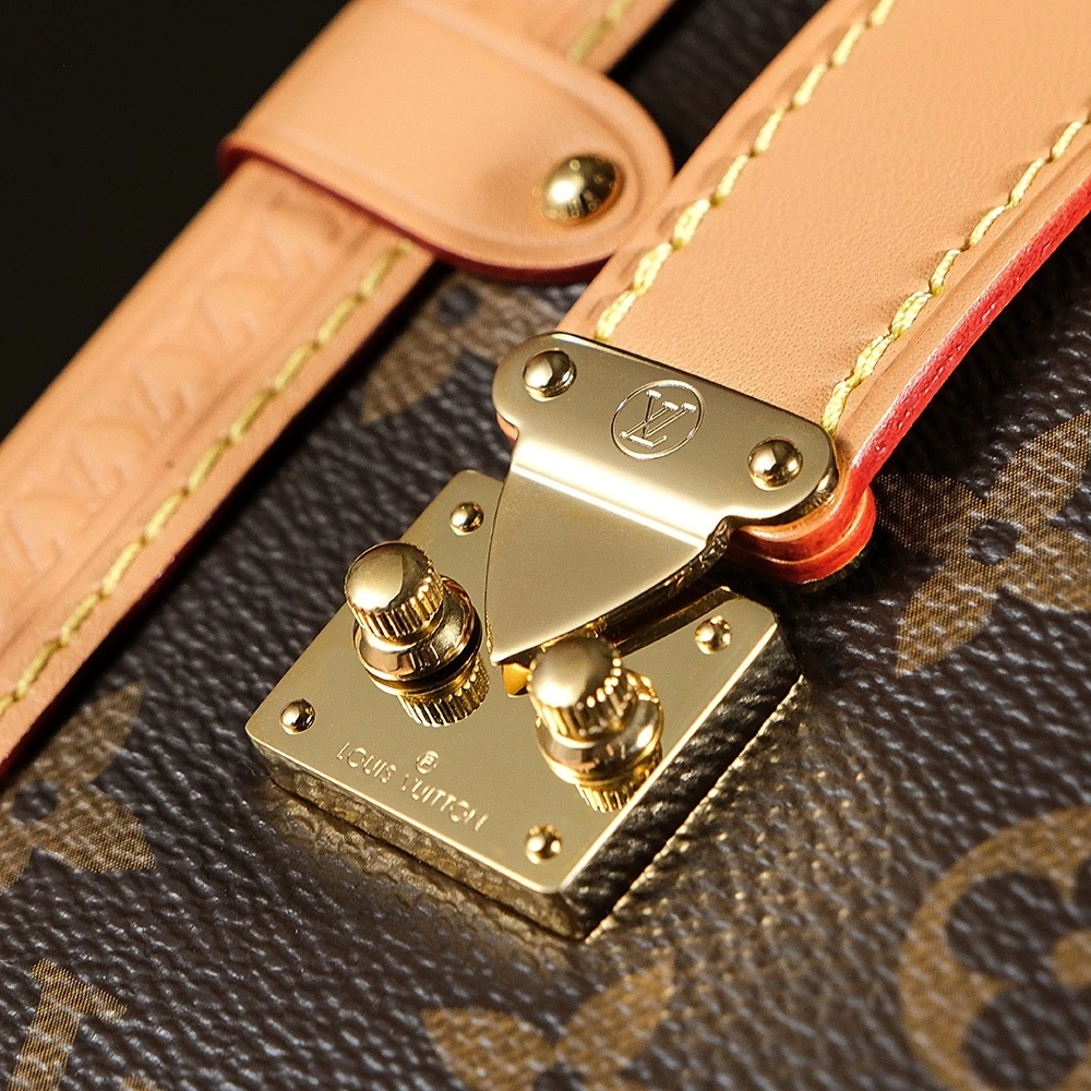LV side luggage