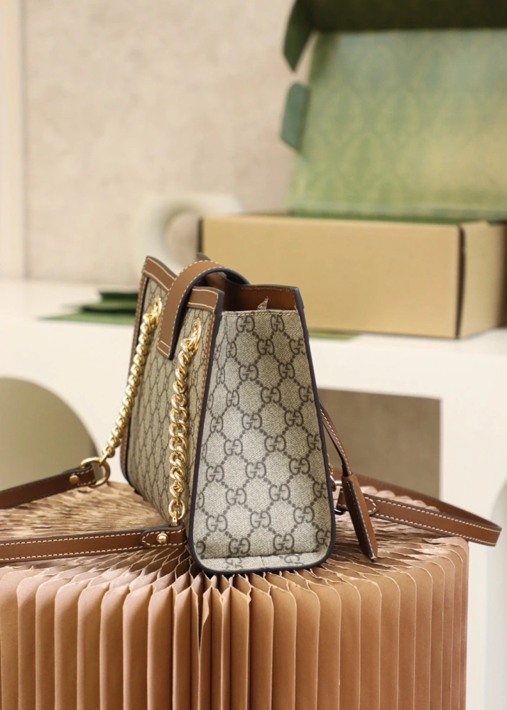 gucci Padlock