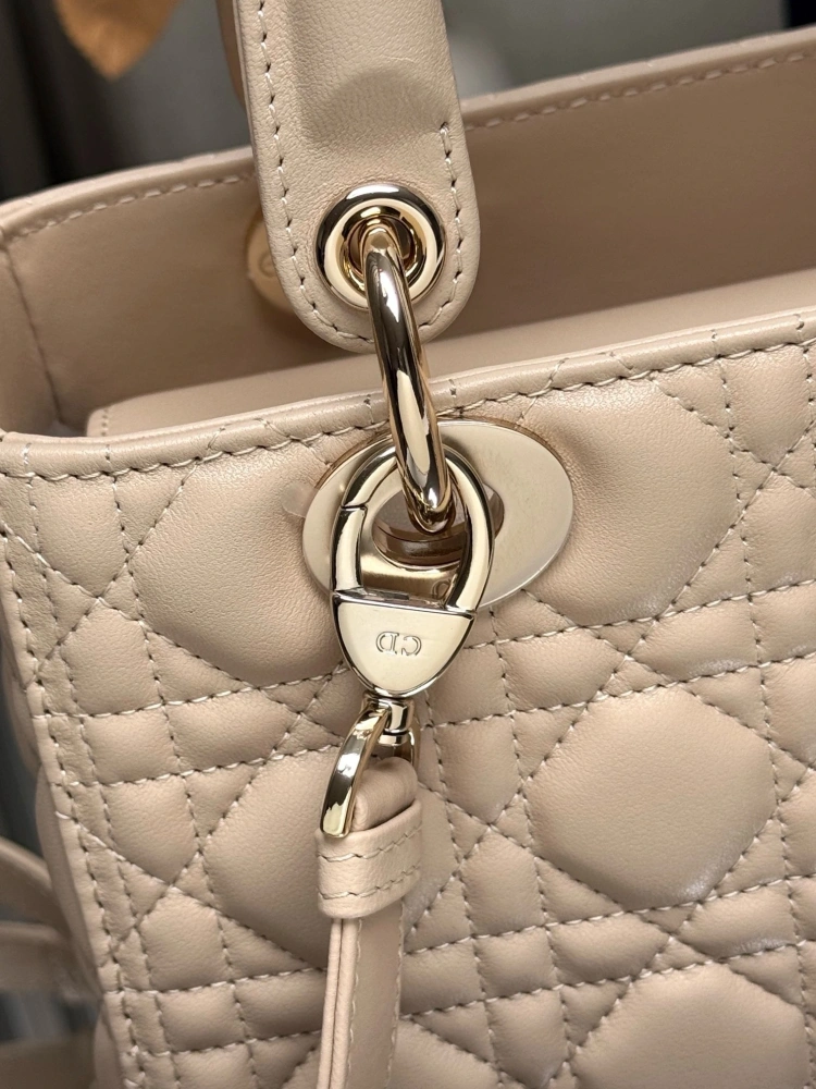 Dior Lady 6605 Off-White