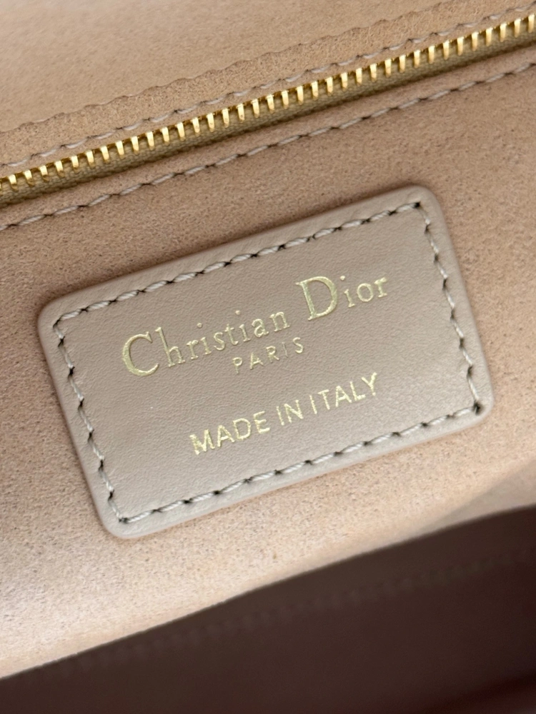 Dior Lady 6605 Off-White