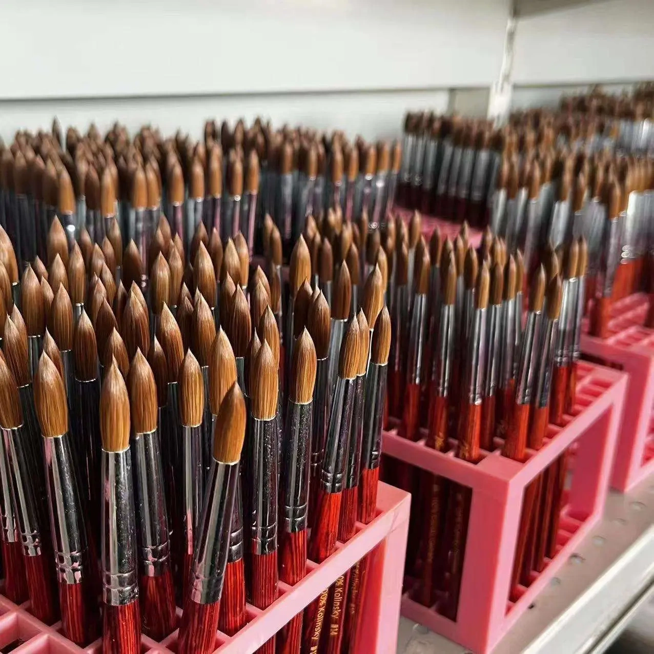 Zekun Nail Supplier Red Wooden Handle Flat/Oval Shape Custom 100% Pure Kolinsky Brush for Acrylic Nails