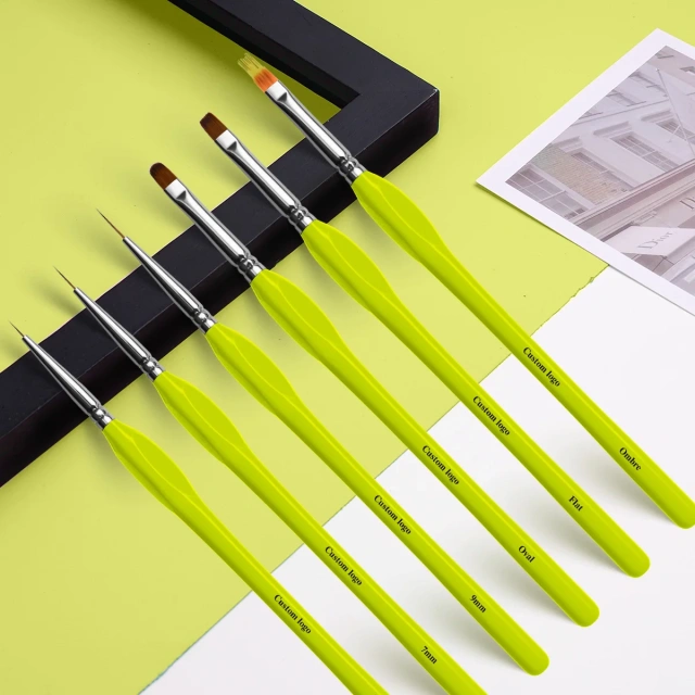 Luxury Olive Green Wooden Triangle Handle 6Pcs Nylon Liner Brush Set Custom Nail Art Brushes