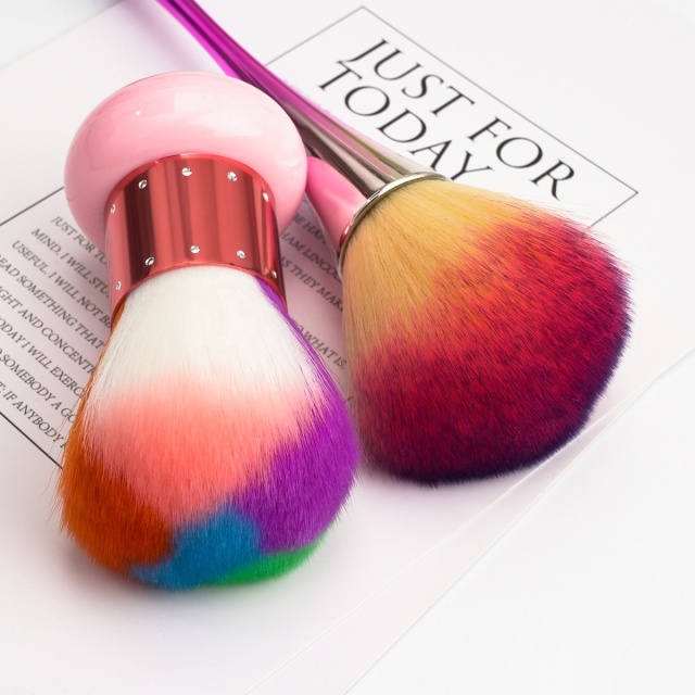 Professional Nail Brush Manufacturer Low MOQ  Rainbow Metal Handle Nail Brush Cleaning Nail Dust Brush