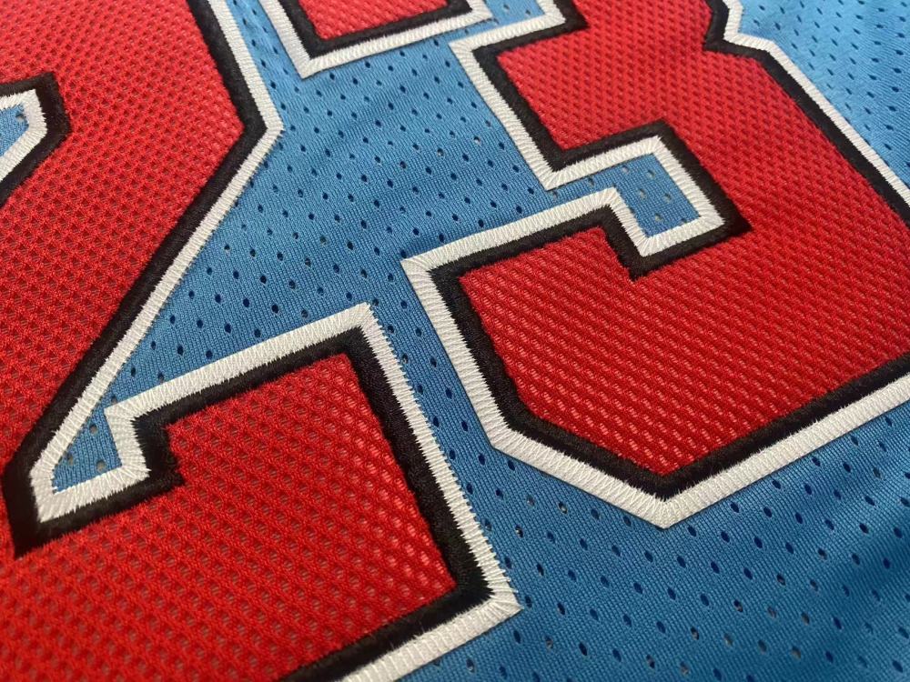 NBA Chicago Bulls #23 Michael Jordan Men's M&N Azul Celeste Embroidery Jersey