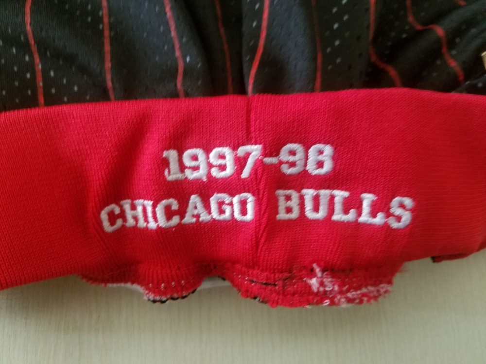 Men's Just ★ Don NBA 1997-98 Chicago Bulls Alternate Swingman Stitched Shorts