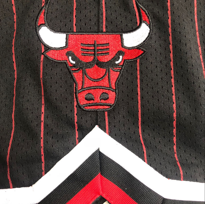 Men's NBA Chicago Bulls Mitchell & Ness Alternate Embroidery Shorts