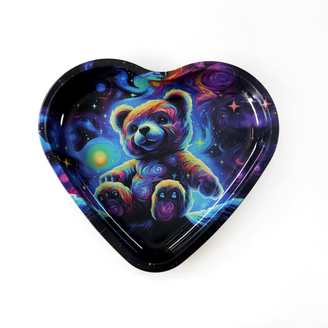 Heart-Shaped Metal Rolling Tray – 18×16.5cm, Creative Love Design