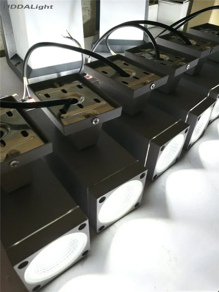 10W 20W Square Outdoor Wall Light Aluminum Waterproof IP65 AC100-240V High CRI Long Life