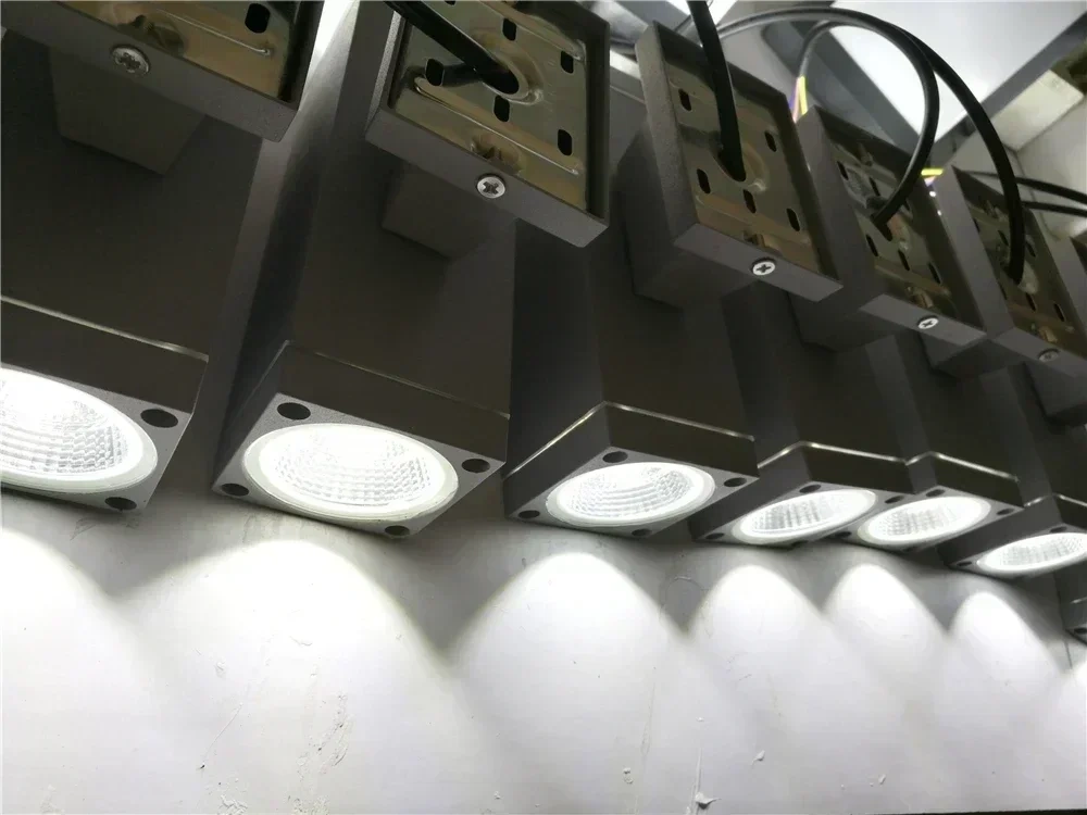 10W 20W Square Outdoor Wall Light Aluminum Waterproof IP65 AC100-240V High CRI Long Life