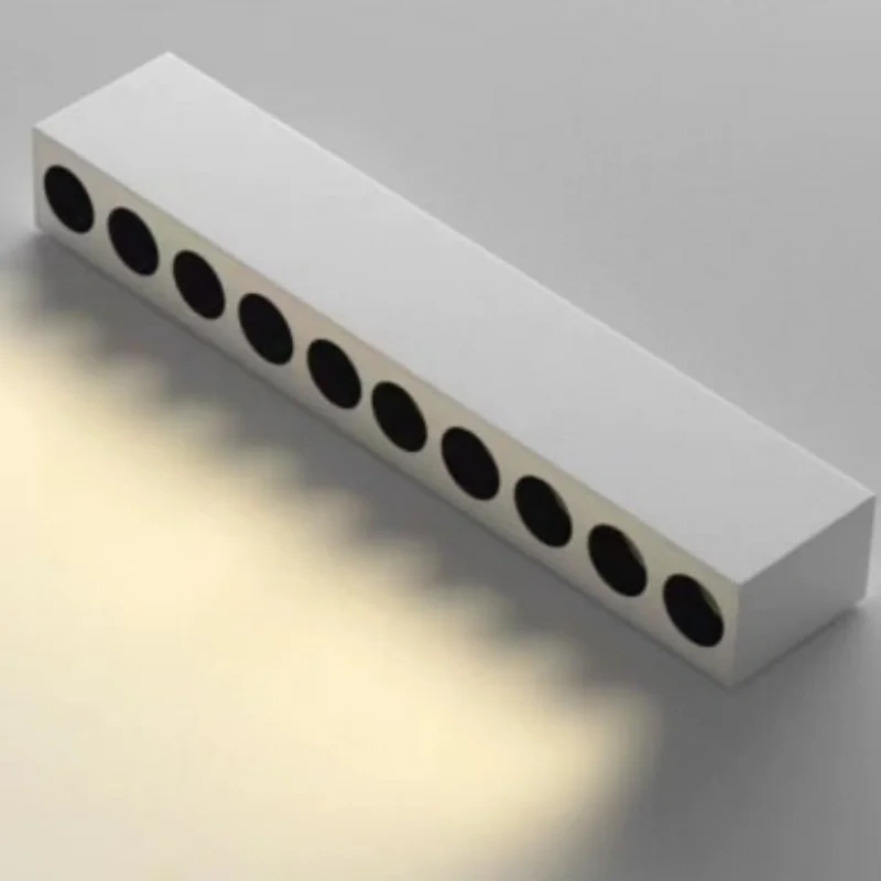 Surface mounted floodlight/spotlight line spotlights with non perforated ceiling design 10W20W, 85-265V