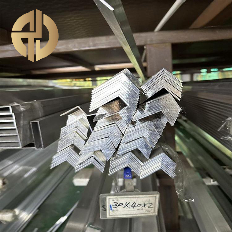 Unequal Triangle Shaped Aluminum Profiles